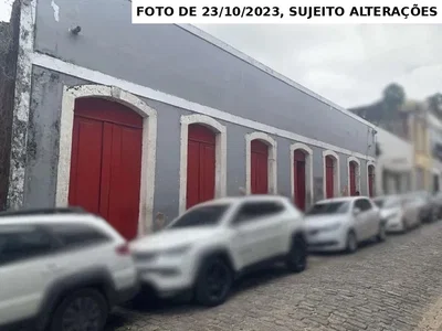 Salão de Festas Comercial com 2 Banheiros no Centro Histórico
