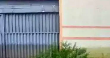 Casa com 2 quartos, 1 banheiro, 90,6m² construída, imóvel ocupado