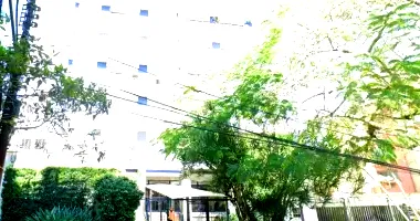 Apartamento com 3 Quartos e 2 Banheiros em Porto Alegre