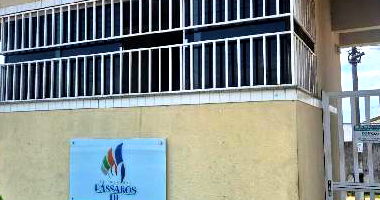 Casa 2 quartos com varanda e área de serviço, 55.6m², desocupada