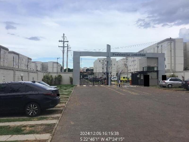 Apartamento no Condomínio Residencial Ambrosio com 2 Quartos