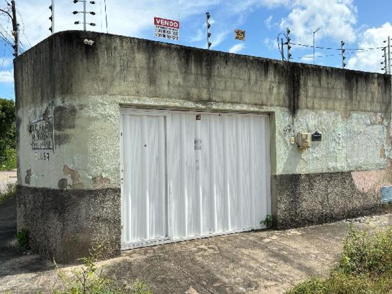 Casa com 1 quarto, 1 banheiro, 1 vaga e 105m² construída, desocupada