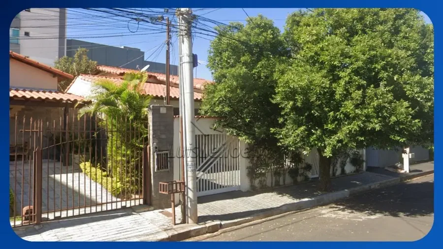 Casa com 3 quartos em Santa Mônica, Uberlândia/MG
