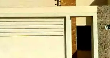 Casa com 87m² construídos, 1 vaga, ocupada