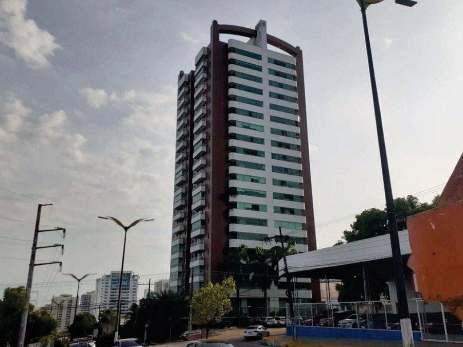 Apartamento com 2 vagas em Manaus