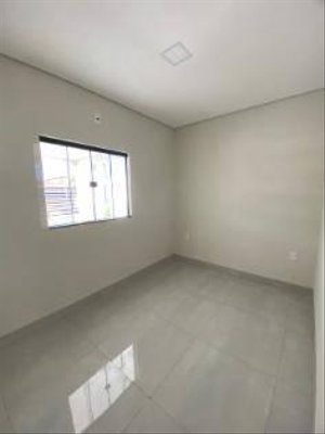 Casa com 2 quartos, 2 banheiros e 102m² de área construída, ocupada