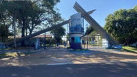 Casa em condomínio com 3 quartos e 3 banheiros, 164 m², ocupada