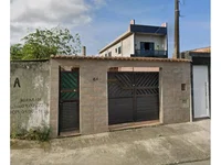 Casa ocupada com 114 m² construídos