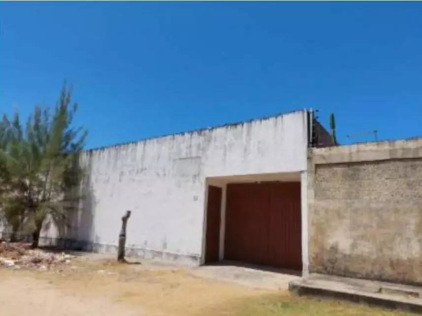 Casa com 207m² construídos, ocupada, em Praia Do Presídio
