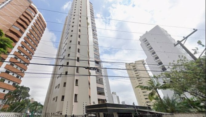 Apartamento 185 m² com 3 vagas, 14º andar