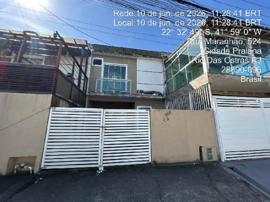 Casa com 2 Quartos e 1 Vaga em Rio das Ostras