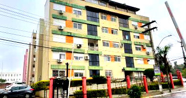 Apartamento Desocupado com Box na Avenida Cavalhada