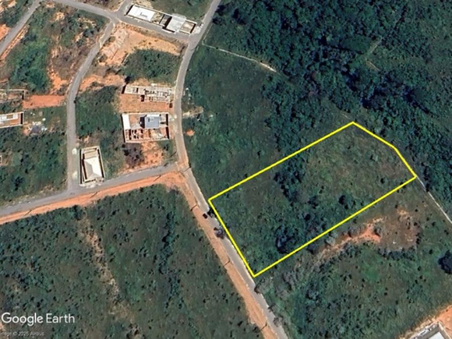 Terreno com 6.524,80 m² em Esmeraldas/MG