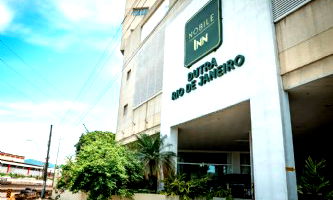 Apartamento Mobiliado em Apart Hotel com Piscina e Ar Condicionado