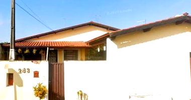 Casa residencial 203 m² com terreno amplo, 3 quartos, 2 banheiros