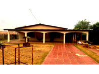 Casa com piscina e amplo terreno em Alta Floresta/MT