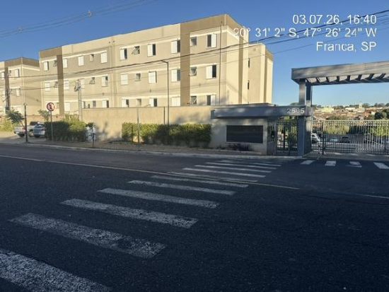 Apartamento com 2 quartos e 1 vaga em Franca/SP