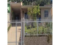 Casa em leilão com 3 quartos e 2 banheiros em Sintrial