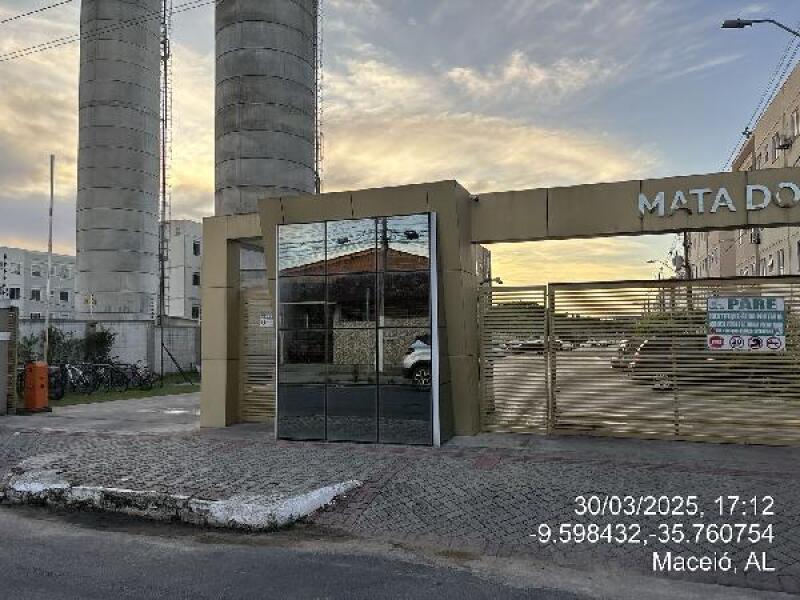 Apartamento com 2 quartos, 1 banheiro e 1 vaga