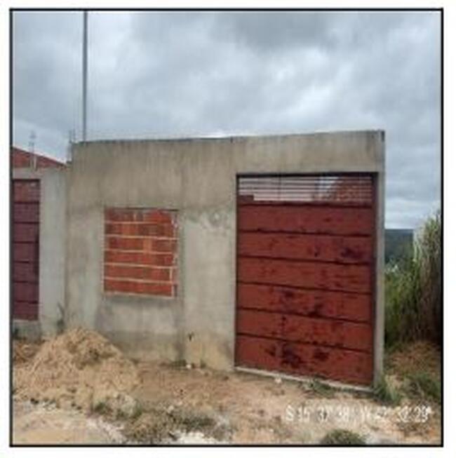 Espaçoso Terreno de 300m² Ideal para Novos Projetos