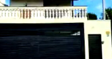 Casa com 223m² construída, 287m² terreno, imóvel ocupado