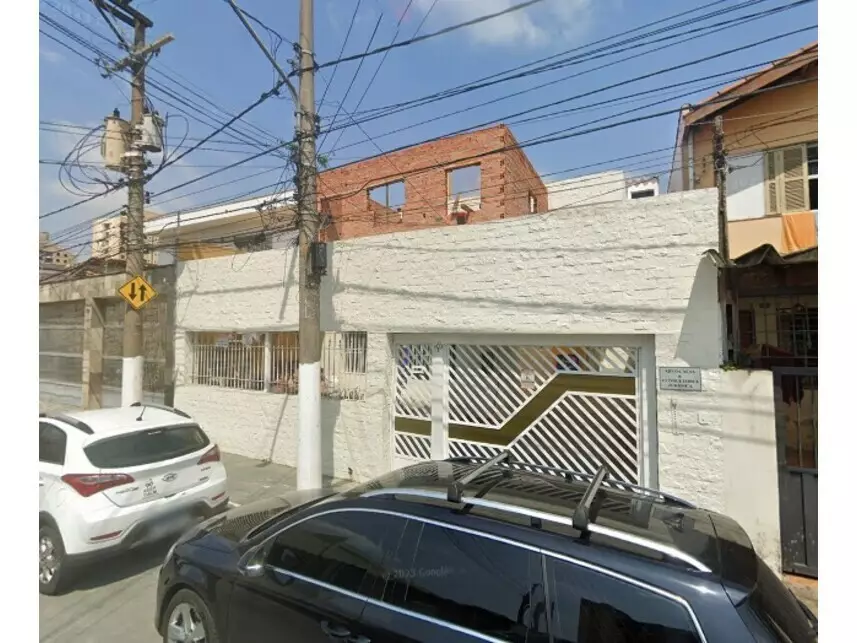 Imóvel Comercial em Leilão com 450,86m² de Área Construída