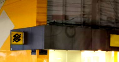 Prédio Comercial com 4 Quartos e 2 Banheiros