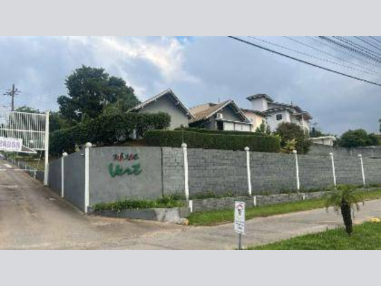 Casa Ocupada em Condomínio com 525m² de Terreno