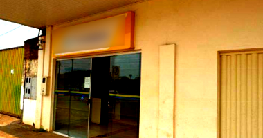 Imóvel comercial de esquina com 528m² em área valorizada