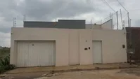 Casa ocupada de 180 m² com 3 quartos e 2 banheiros
