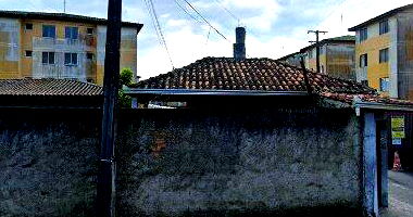 Apartamento 32 com 2 quartos e 1 banheiro no 2º andar, desocupado