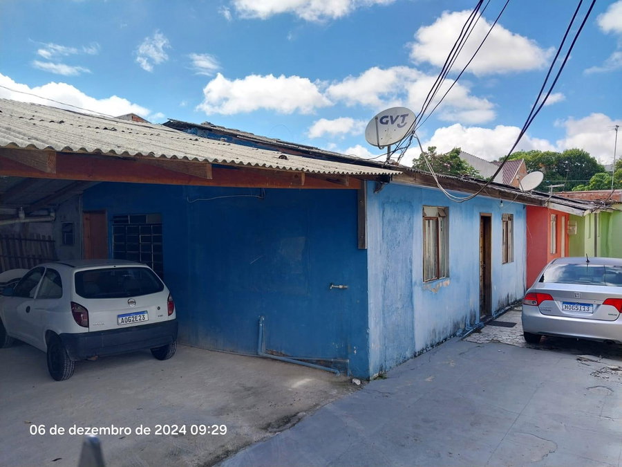 Casa com 266m² construídos em terreno de 440m², 3 quartos, 2 banheiros, ocupada