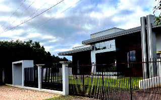 Casa com 170m² de área construída em Fortaleza dos Valos/RS