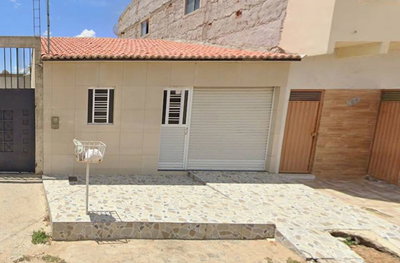 Casa Ocupada com 2 Quartos e 2 Banheiros em Cabrobó