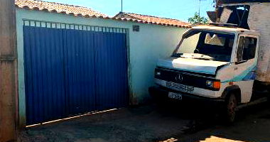 Casa 2 quartos, 61.5m² construída, terreno 180m², desocupada