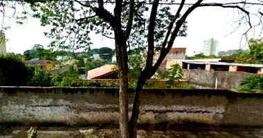 Direitos sobre Casa com 76m² construída e 200m² de terreno, imóvel ocupado