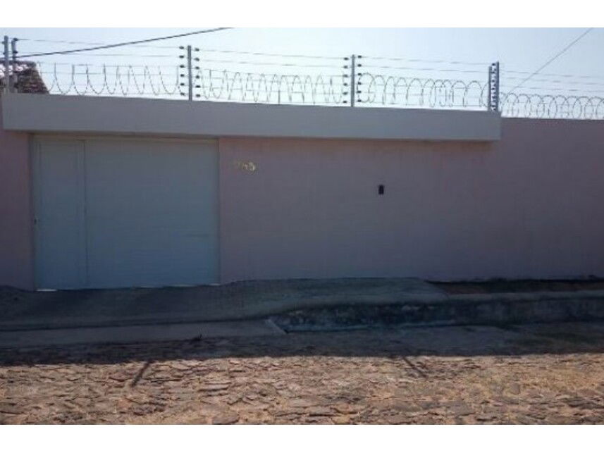 Casa com 165,49m² construídos em Parnaíba