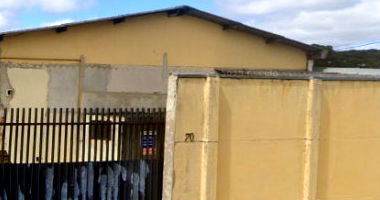 Barracão em São José dos Pinhais com 560 m² e bom estado