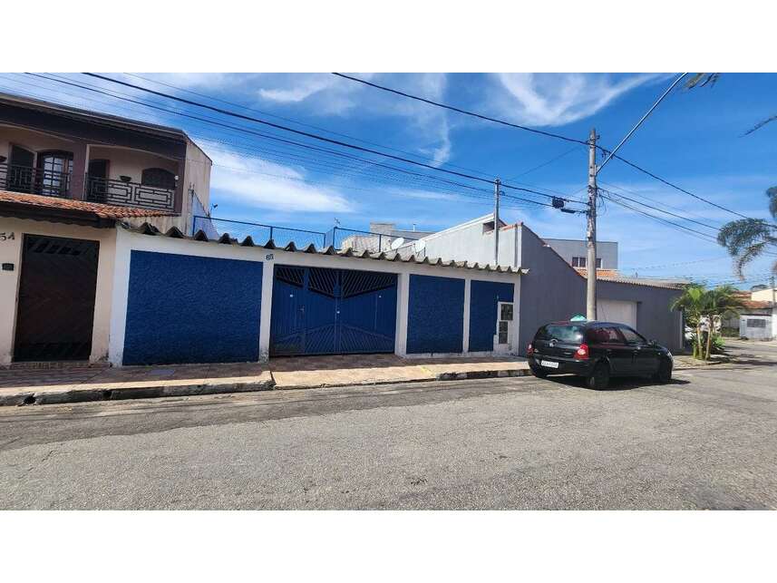 Casa com 4 quartos e 2 banheiros, 156,90m² construída, ocupada