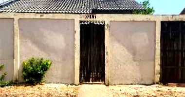 Casa com 2 quartos, 1 banheiro, varanda e área construída de 60m²