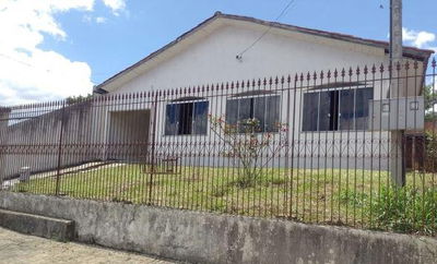 Casa Ocupada de 67m² no Bairro Colônia Dona Luiza