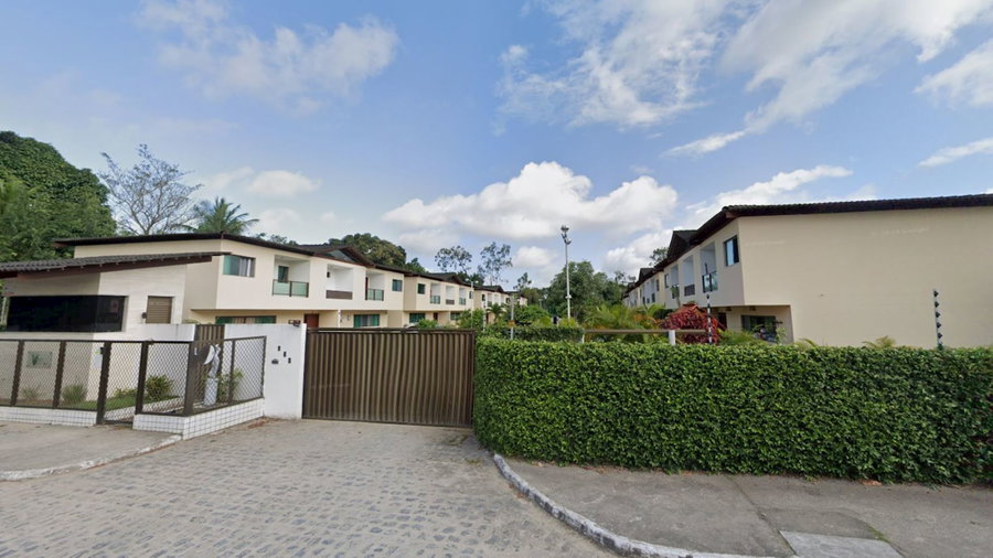 Casa com 3 quartos, 2 banheiros e 2 vagas de garagem
