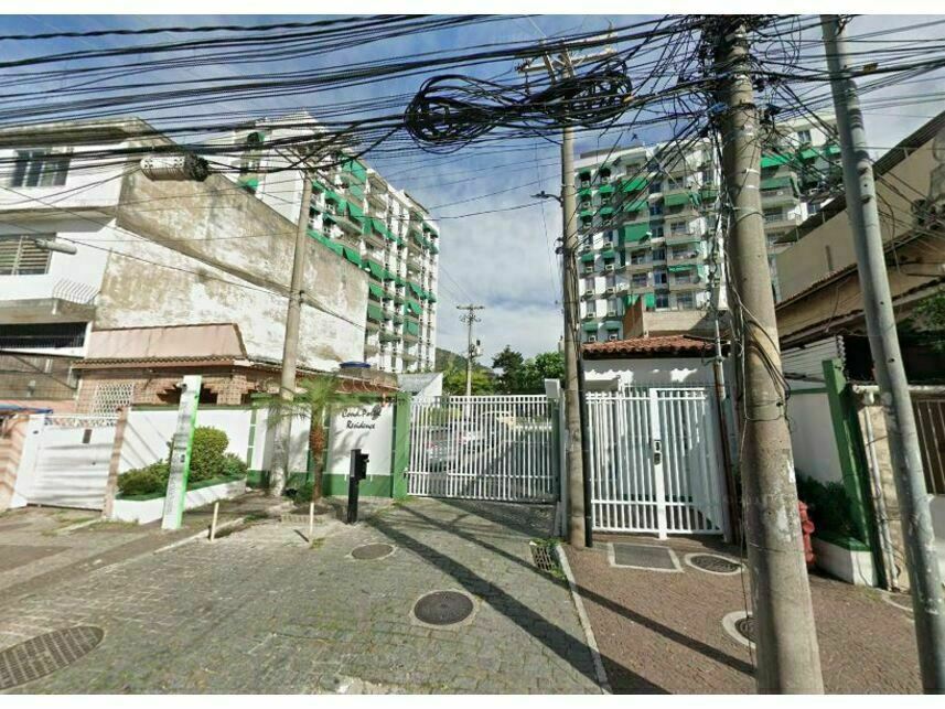 Apartamento de 132m² em Cascadura - Leilão com vaga de garagem