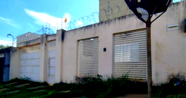 Casa com 69,95 m² - 2 quartos - Ocupado