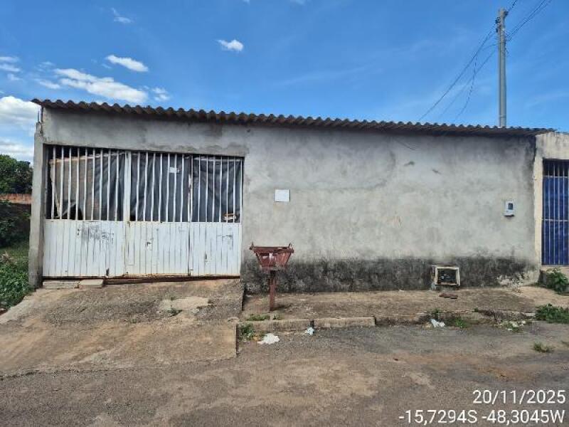 Casa com 3 quartos em Águas Lindas de Goiás