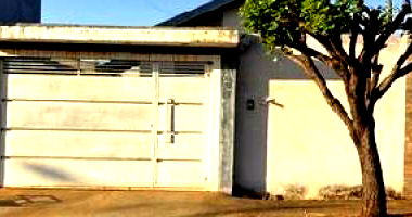 Casa com 2 quartos, 1 banheiro e 1 vaga