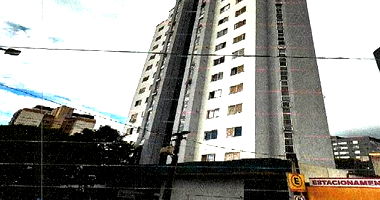 Apartamento Desocupado com 1 Vaga de Garagem