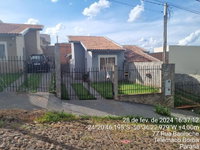 Casa com 2 quartos, banheiro, área de serviço e cozinha, 53m² construída