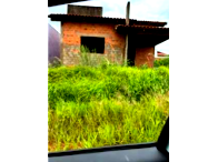 Casa inacabada com suíte e banheiro, 450m² terreno