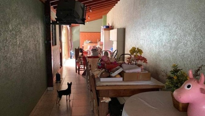 Casa com 3 quartos, 3 banheiros e 1 vaga de garagem